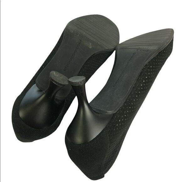 Stuart Weitzman Perforated Suede Heels - Picture 5 of 7